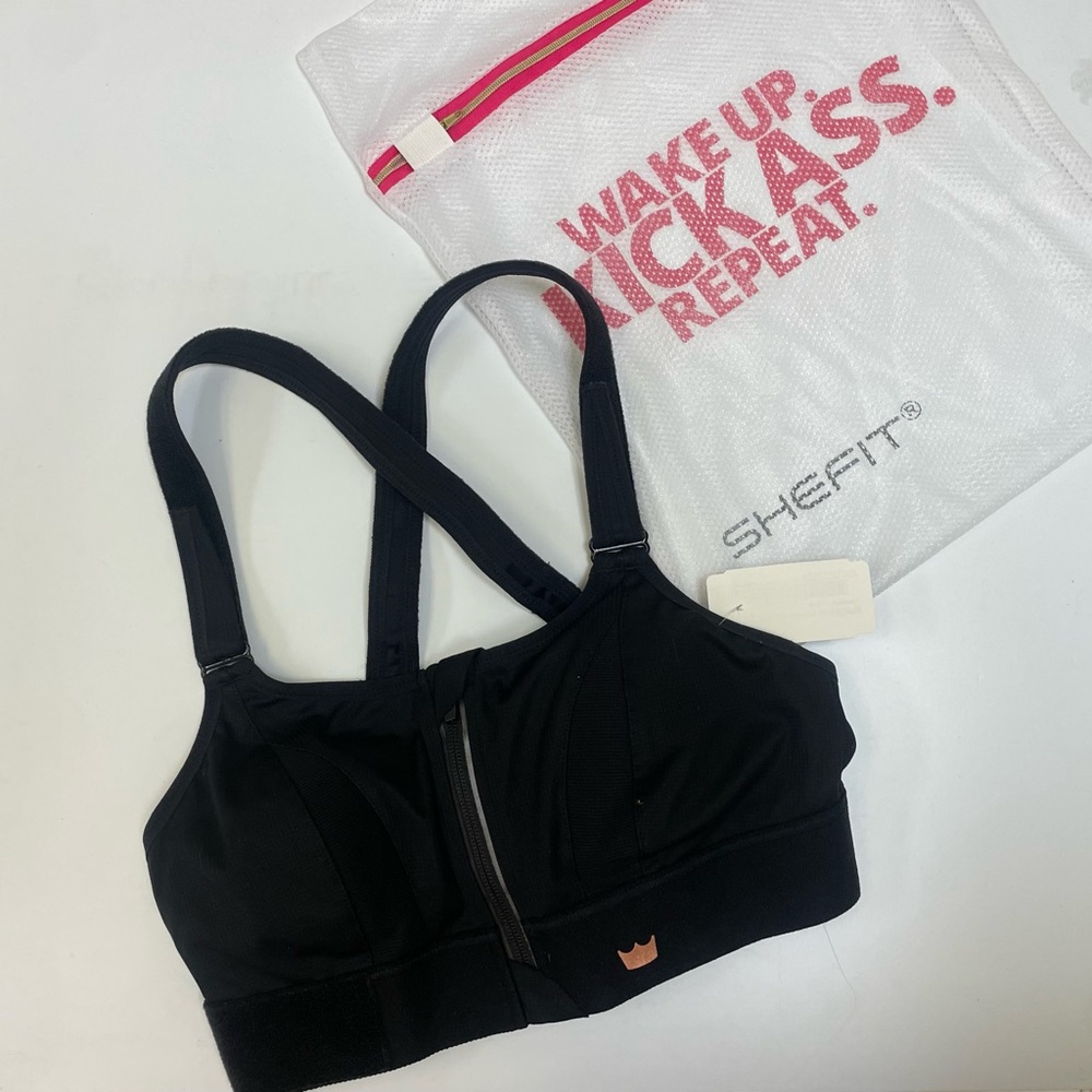 SHEFIT SPORTS BRA in Black size M